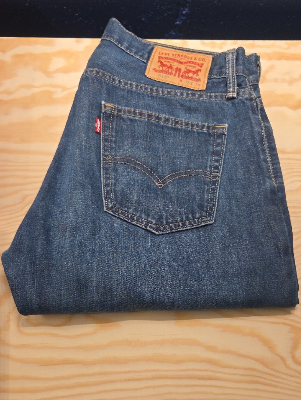 Men's Levi's 514 Straight Fit Blue Denim Jeans (33x32) - Picture 1 of 6